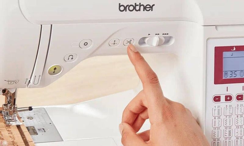 Brother Innov-is F400 Symaskin m/Sybrett
