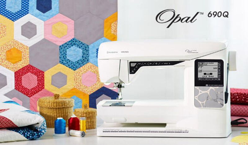 Husqvarna Viking Opal 690Q Symaskin