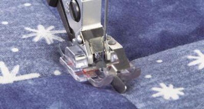Hovedbilde Pfaff Trykkfot Klar Stitch-in-Ditch fot